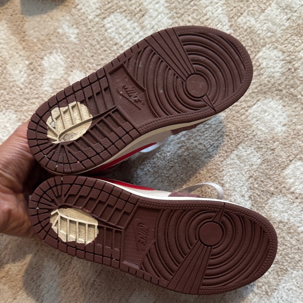 Nike Kids Sneakers in Red and Brown - Picture 4 of 5